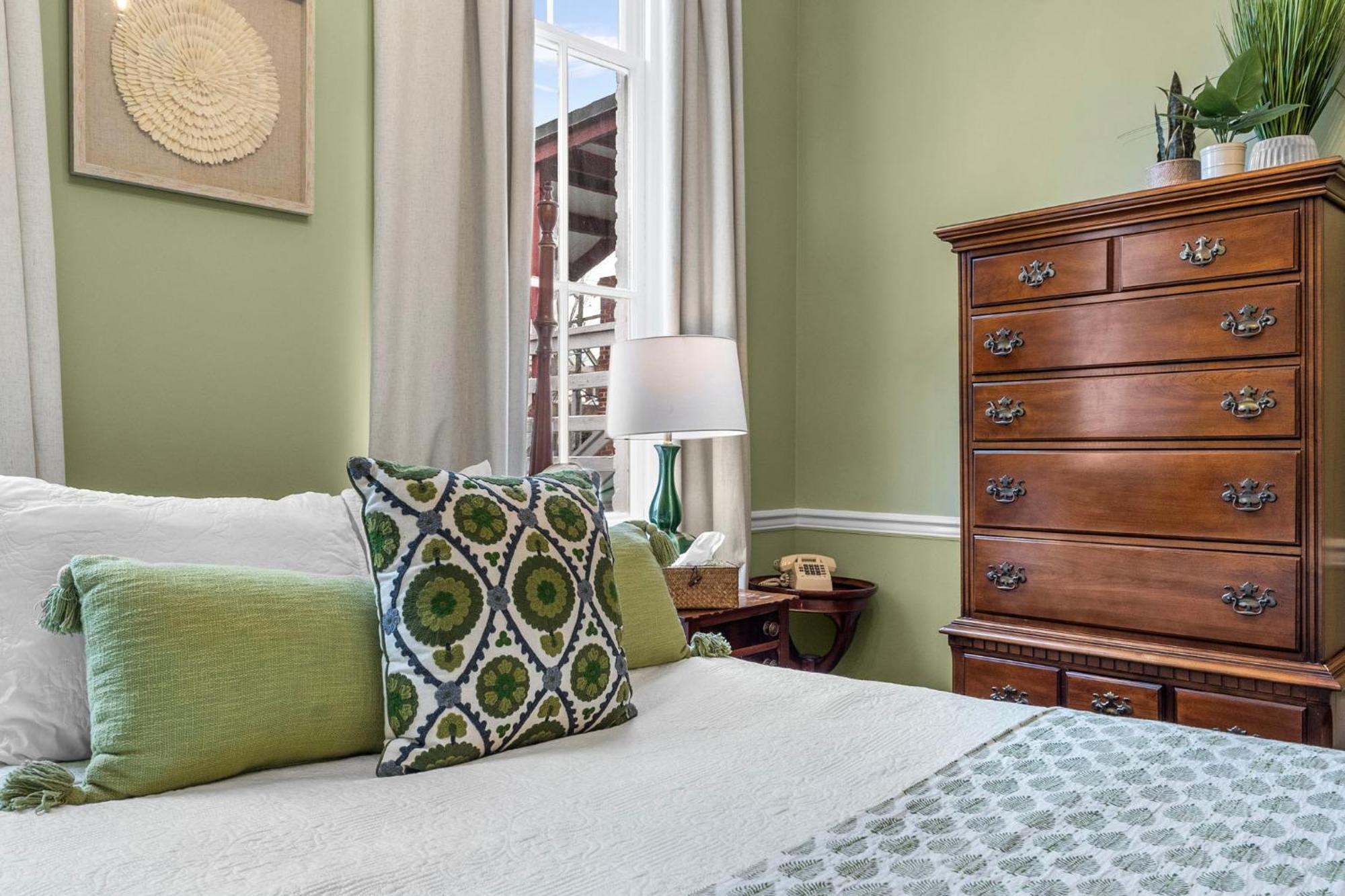 Leesburg Colonial Inn Экстерьер фото