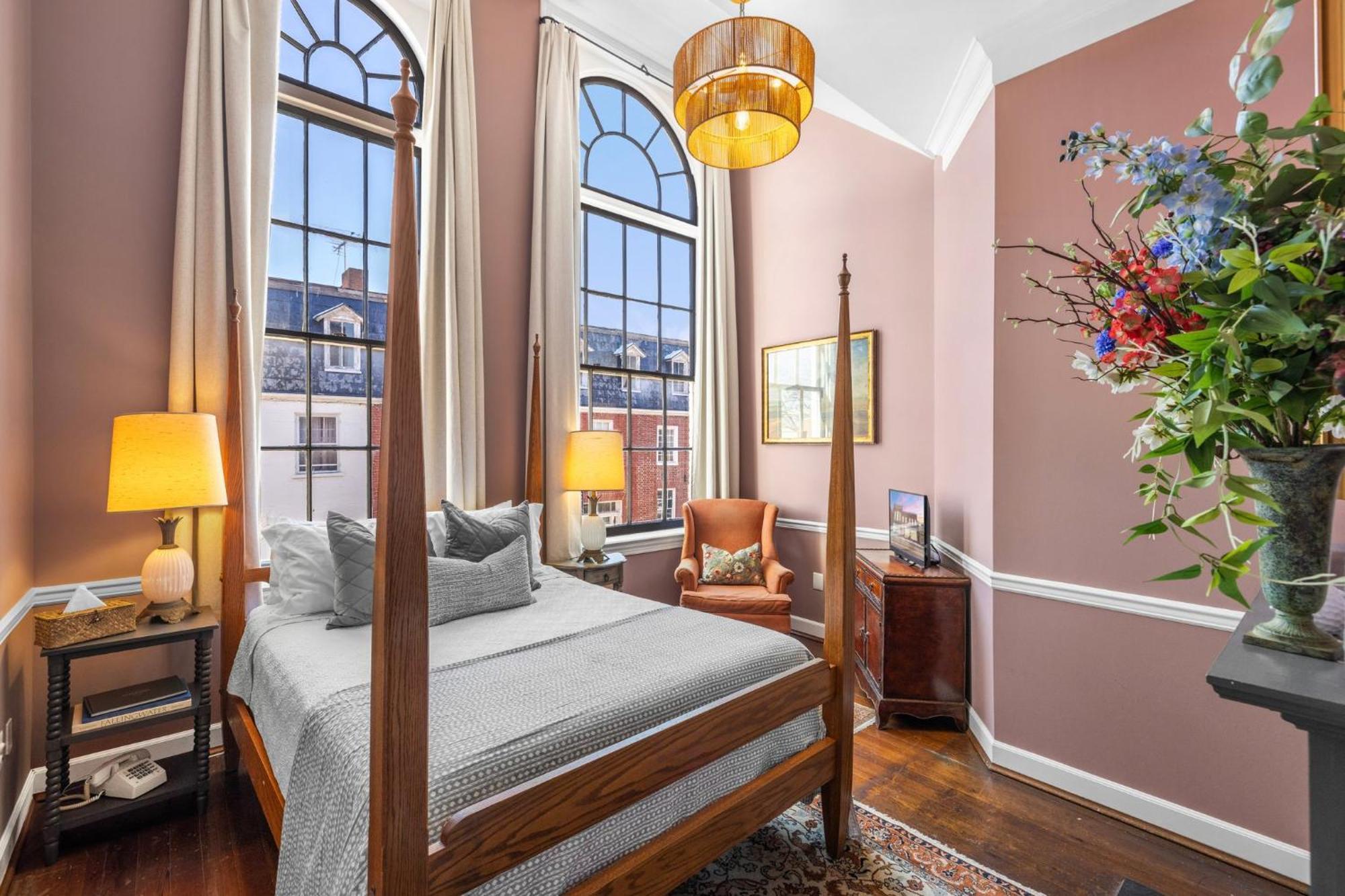 Leesburg Colonial Inn Экстерьер фото