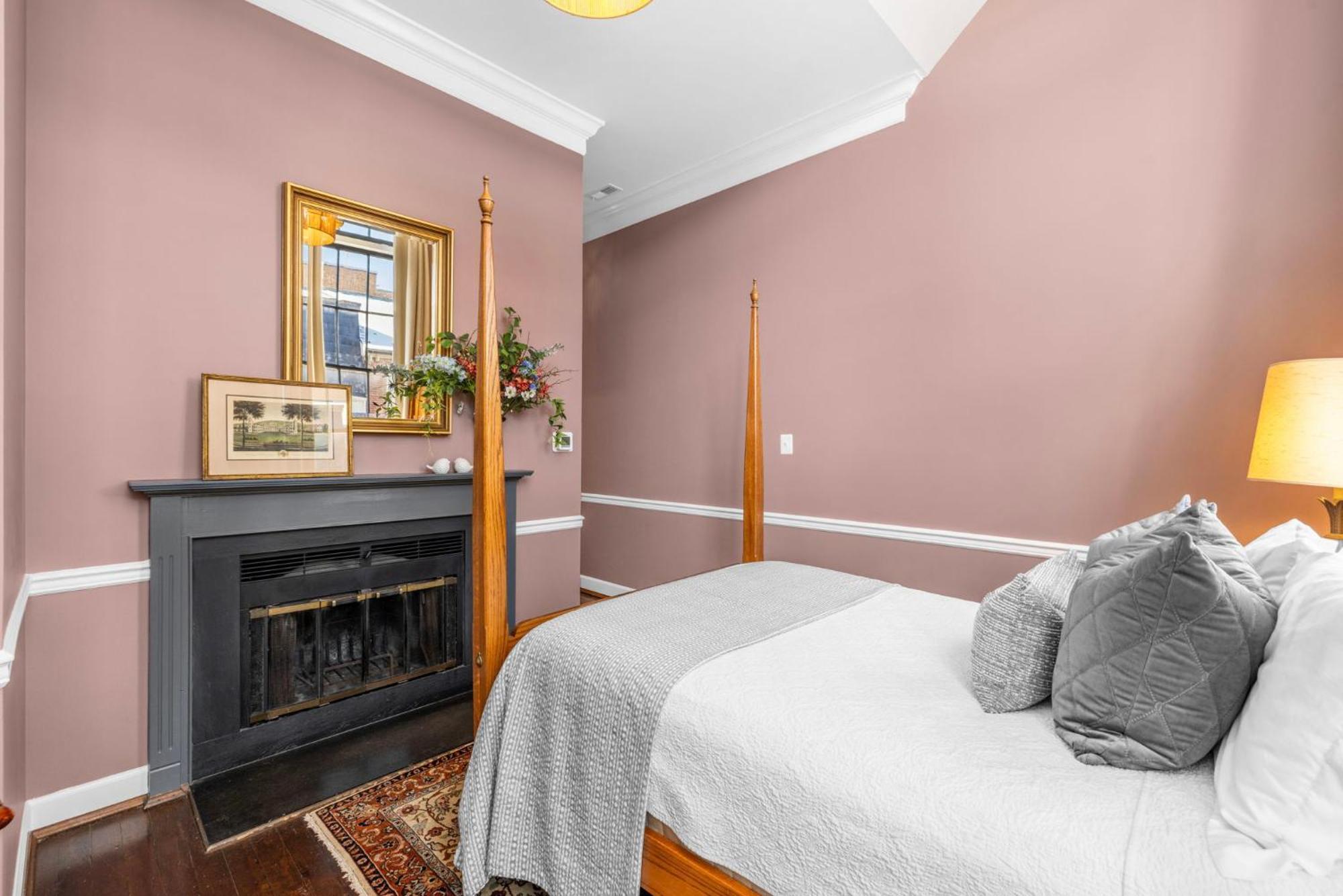 Leesburg Colonial Inn Экстерьер фото