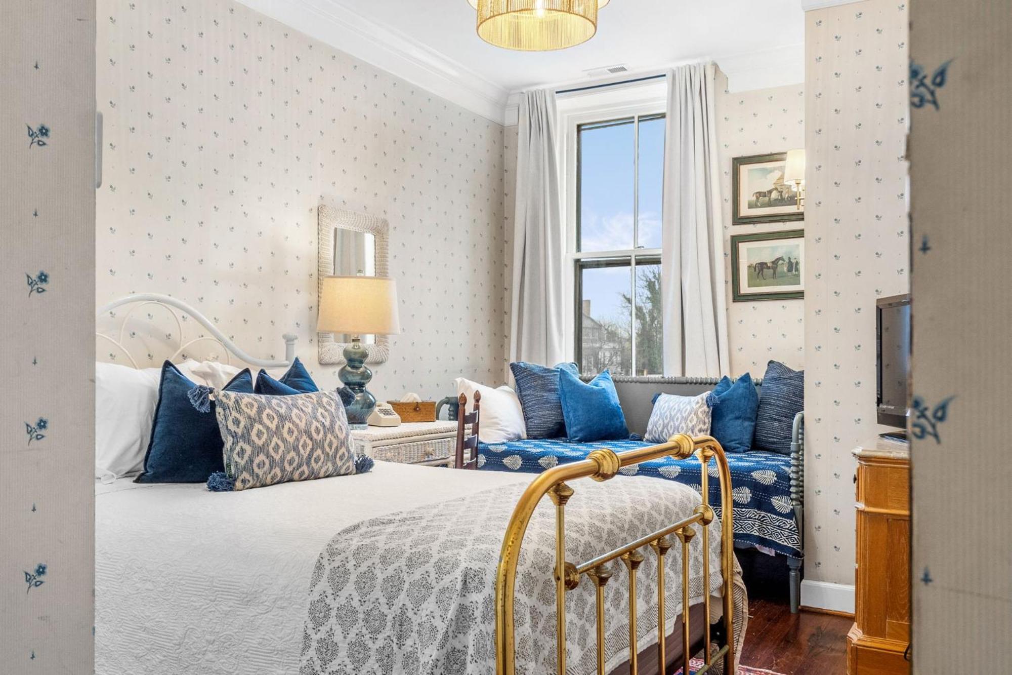 Leesburg Colonial Inn Экстерьер фото